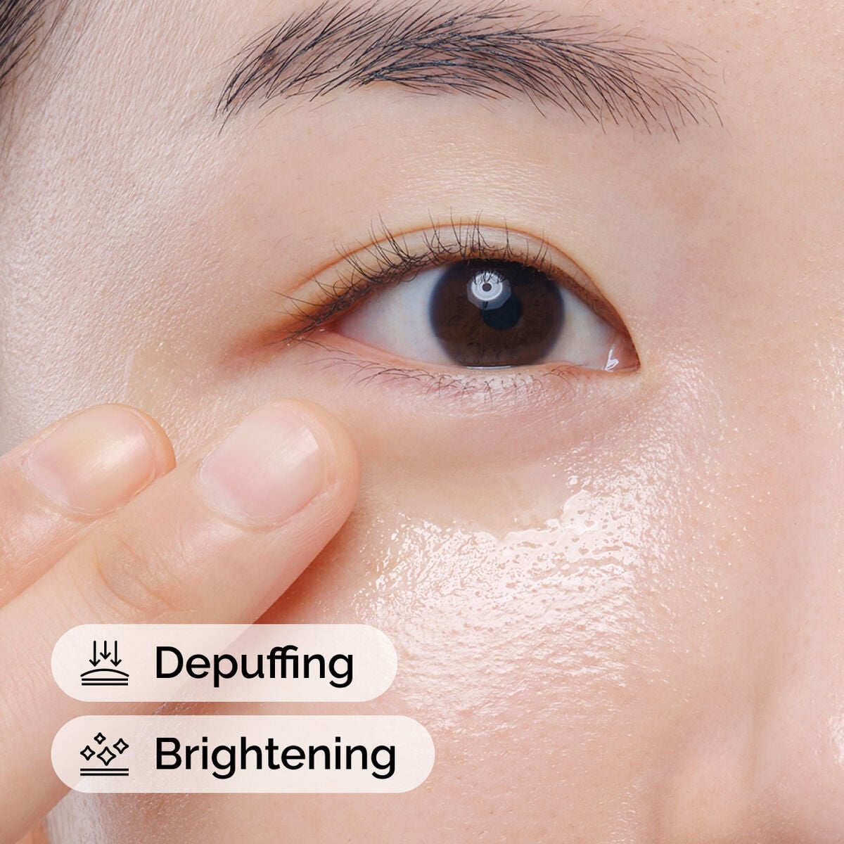 caffeine-solution-5-egcg-eye-serum-j2 ord-caffeine-solution-egcg-model-application-with-benefits.jpg